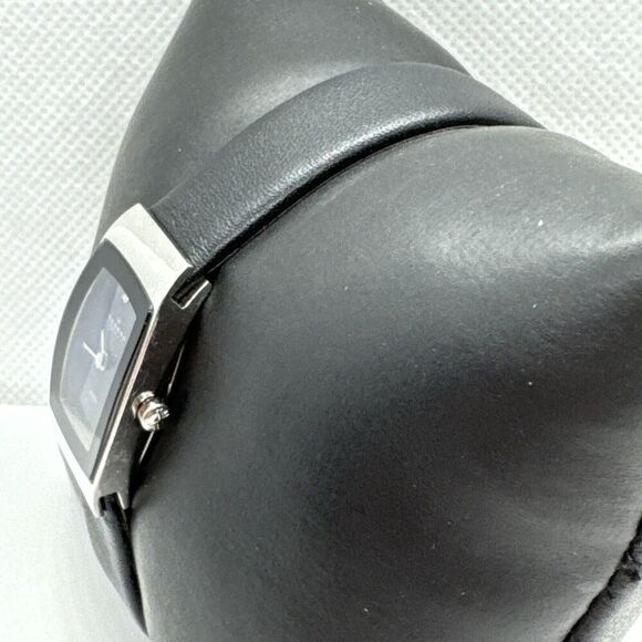 Skagen 271SSLB Women's Black Leather Analog Dial Quartz Genuine Watch JNA552 - Picture 2 of 11